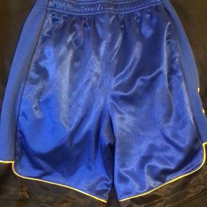 M(8) And1 (boy) basketball shorts